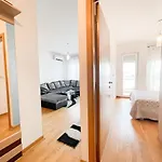 1-bedroom In Urban Area Apartamento *