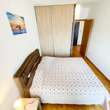 1-bedroom In Urban Area Апартаменти *